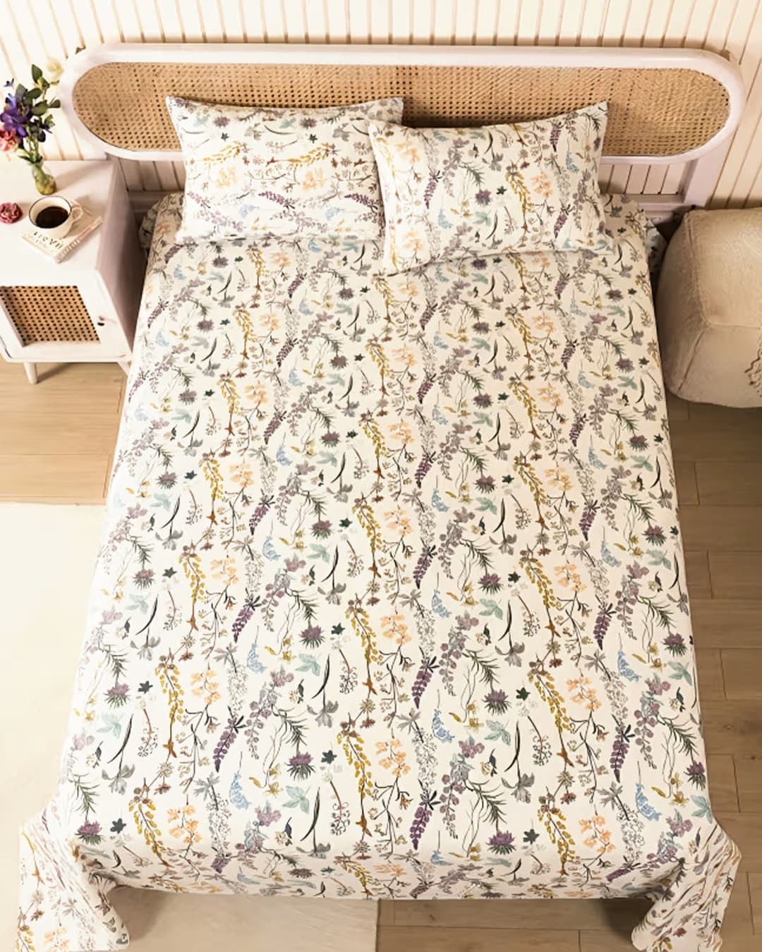 Botanical Serenity - Bedsheet & Quilted Pillow Covers Set view 3