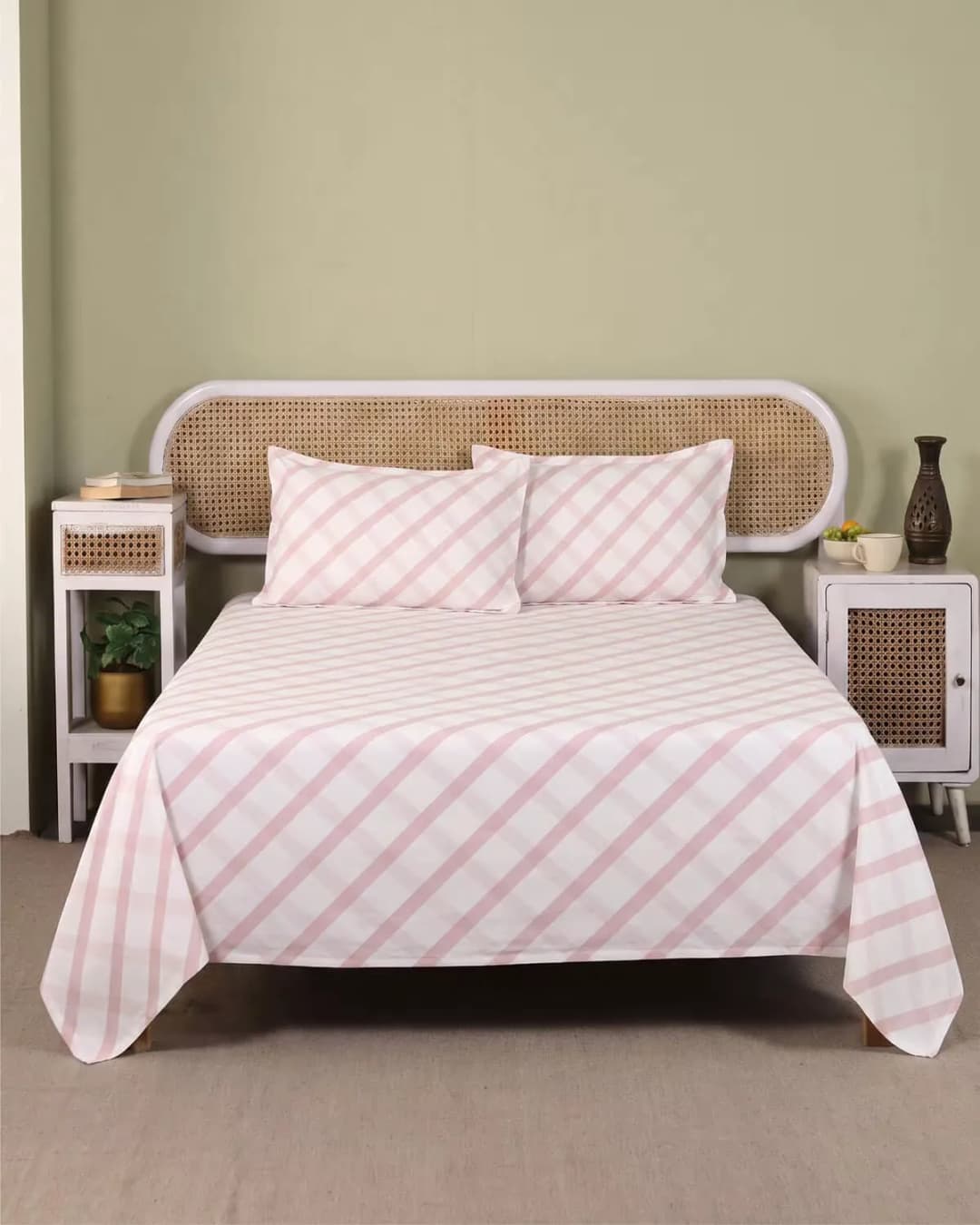 Classic Pink Check Cotton Bedsheet Set view 1
